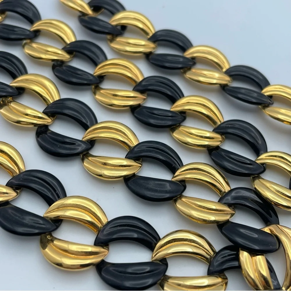 Stunning Vintage Black & Gold Interlocking Link Necklace 24” Statement